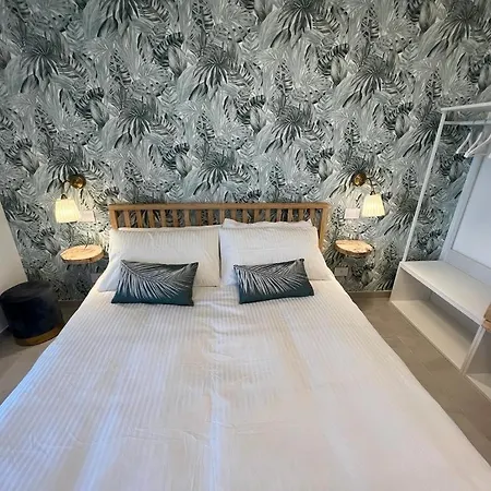 Lattea Nyaraló Acitrezza